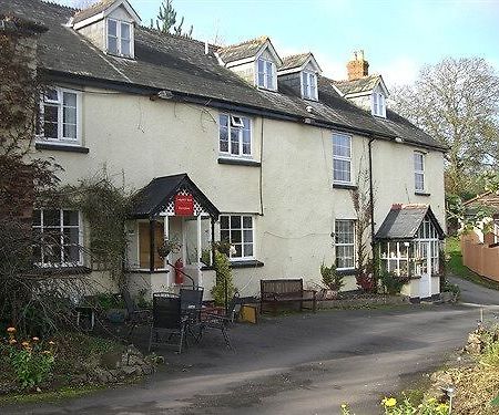 Lodgehill Hotel Tiverton  Bagian luar foto